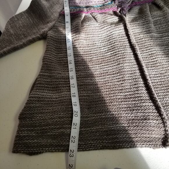 Lulumari Crochet 1 Button Gray Purple Sweater Funky BOHO Hooded Nice Size M - Picture 7 of 8